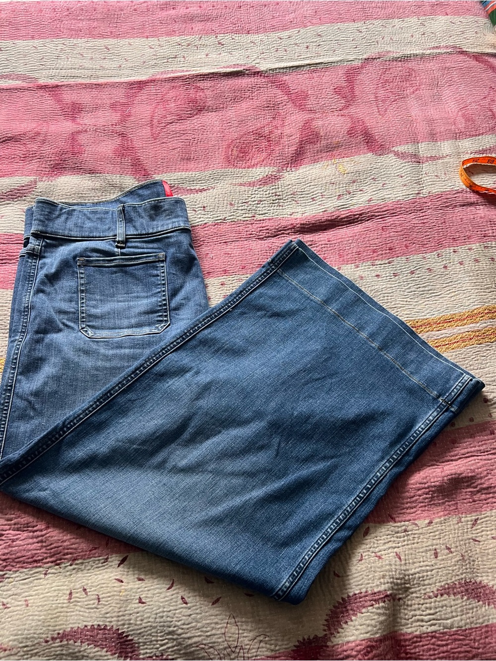Crop Women's Mid- Blue Denim Jeans